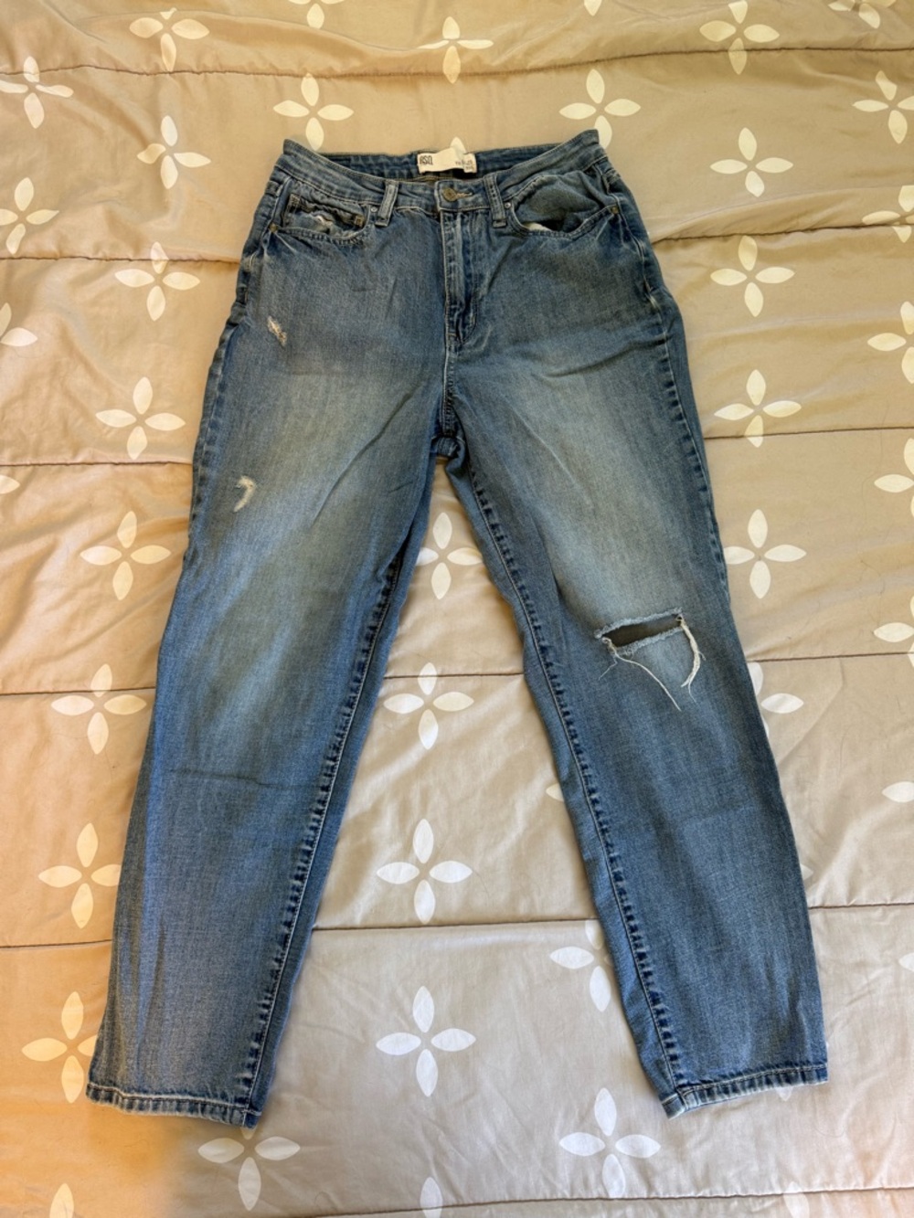 RSQ Casual Distressed Vintage Mom Jeans size 29